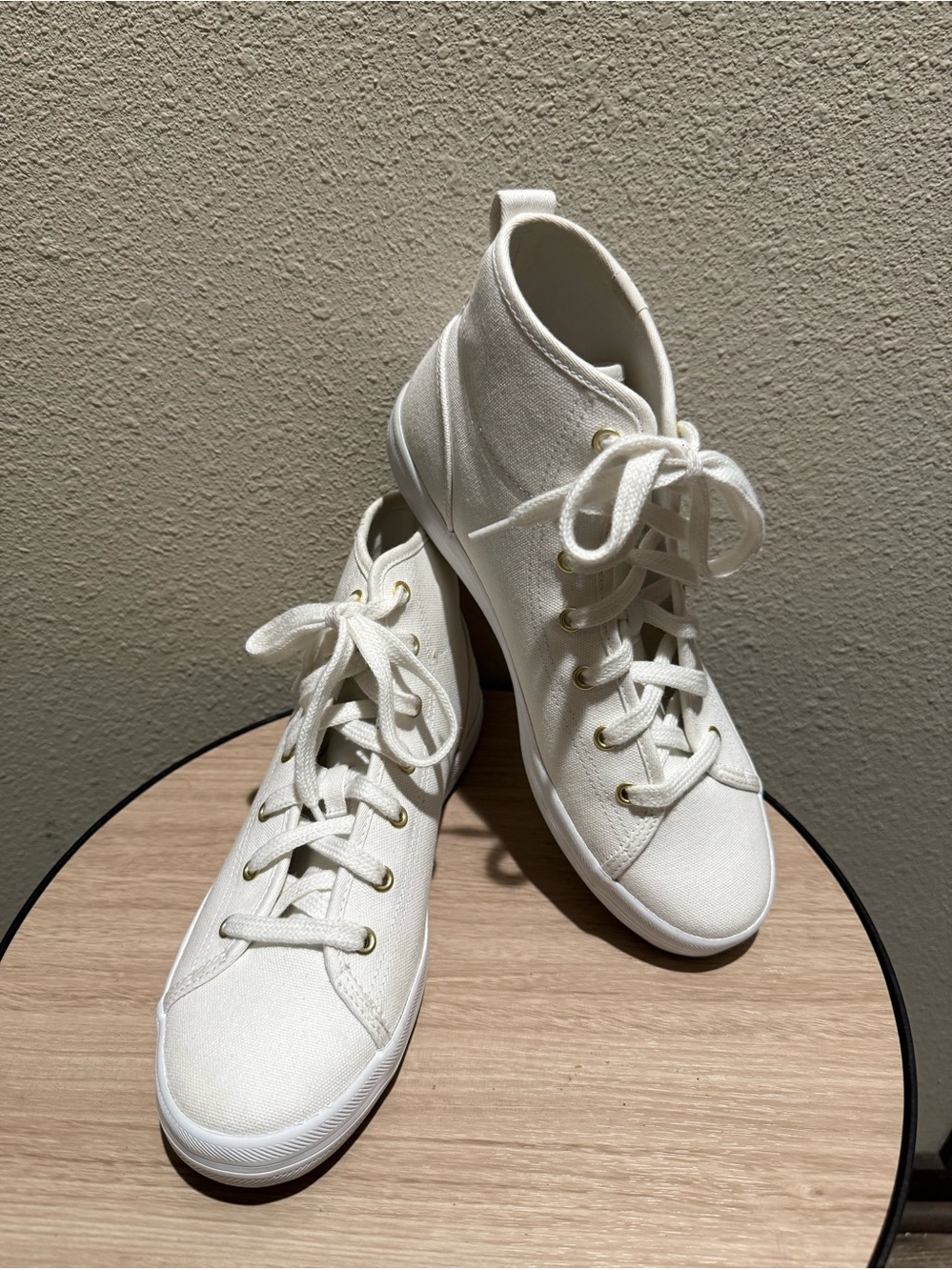 Keds Kickstart Canvas High-Top Women’s White Sneaker Gold Eyelets Size 8